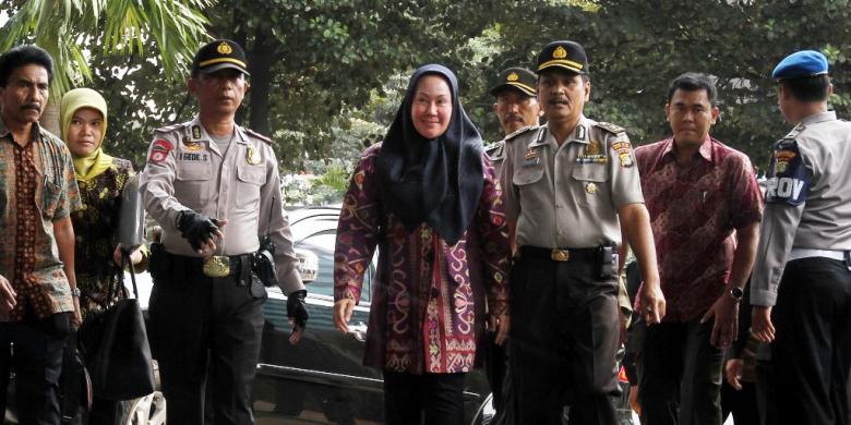 Ratu Atut Chosiyah Penuhi Panggilan KPK untuk Diperiksa sebagai Tersangka